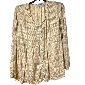 IZOD Women’s 2X flowy and ruffled shirt